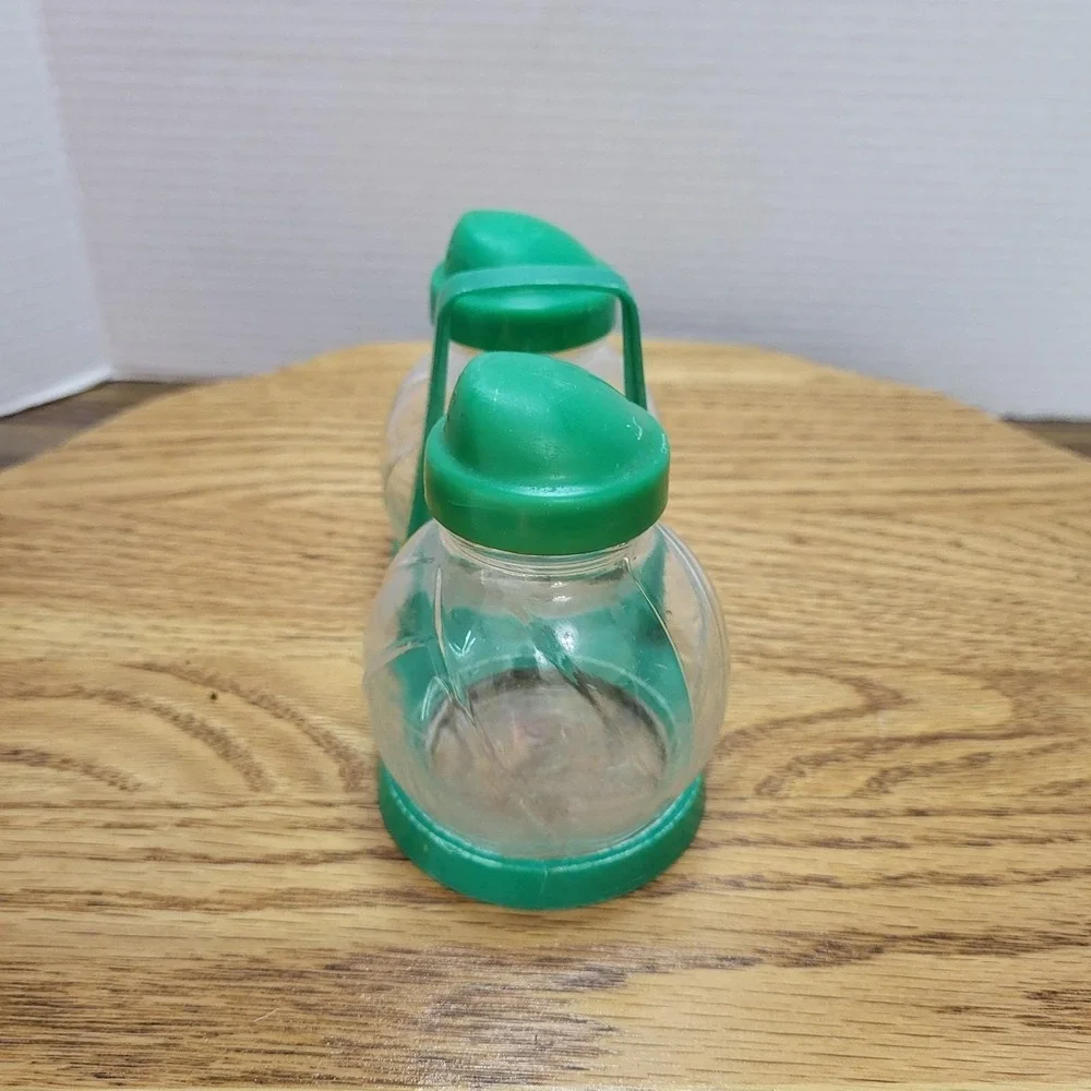 VTG 1950s Hazel Atlas Clear Glass Salt & Pepper Shakers Set Retro Green Plastic